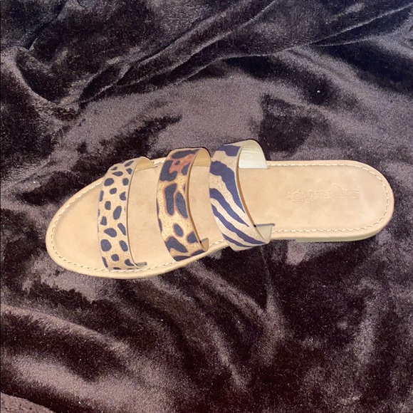 Sandals - Picture 3 of 3